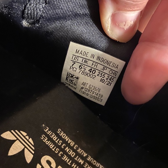 Adidas shoes. - Picture 3 of 3